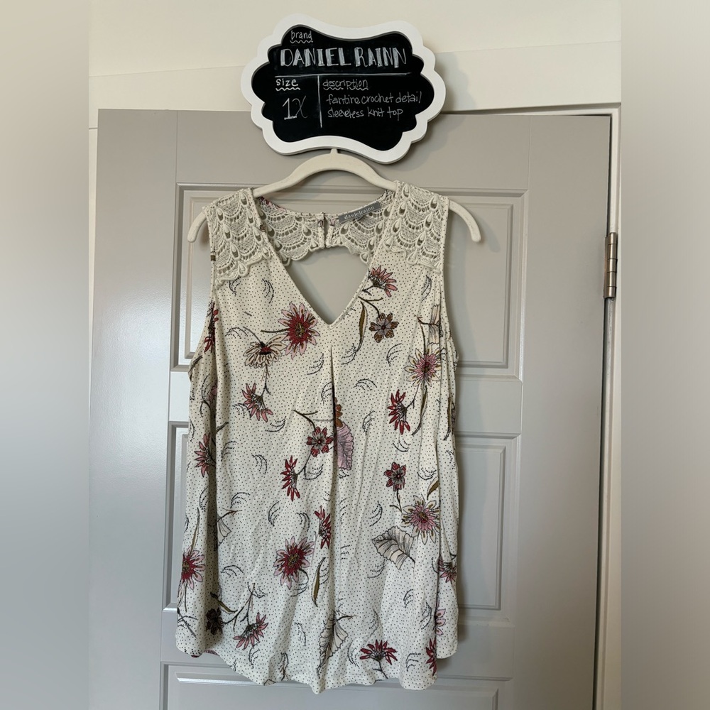 Daniel Rainn Cream Floral Crochet Yoke Sleeveless Blouse